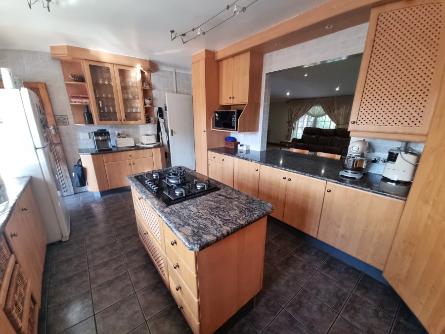 4 Bedroom Property for Sale in Protea Park North West
